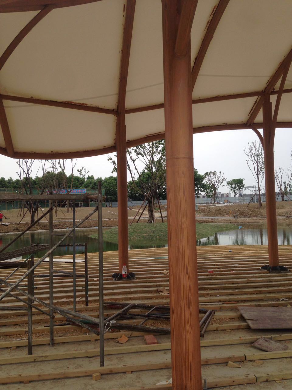 卢湾湿地公园凉亭仿木纹项目